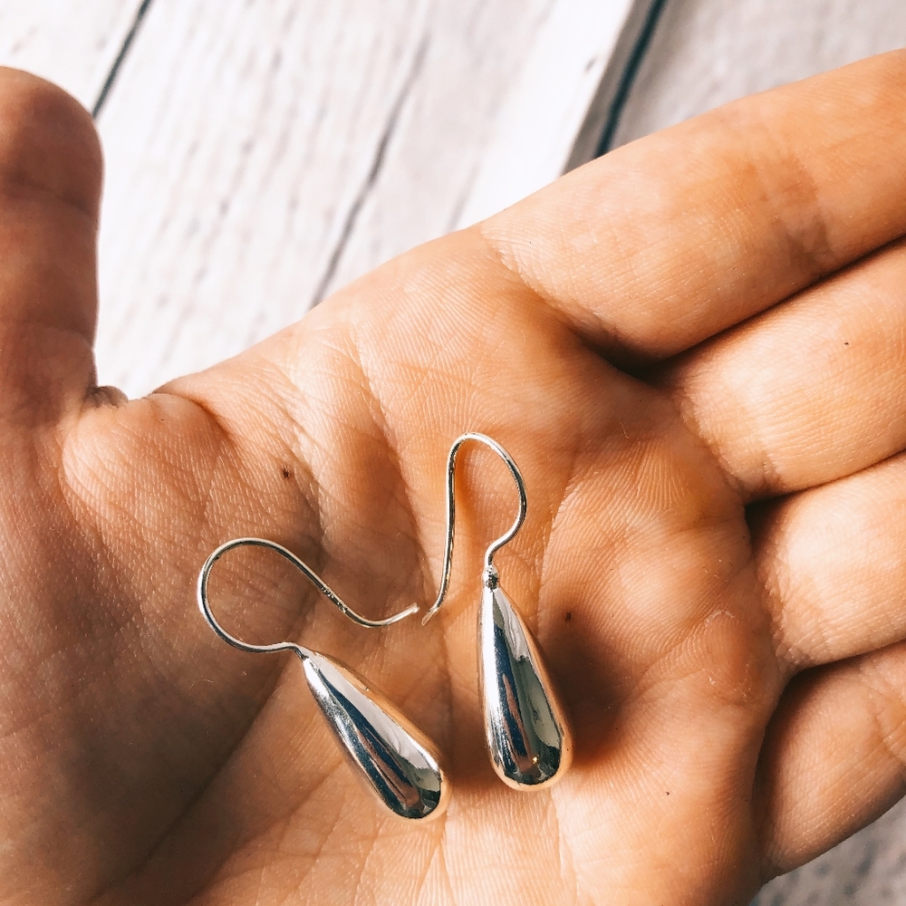 Closing Closet Sterling silver tear drop earrings